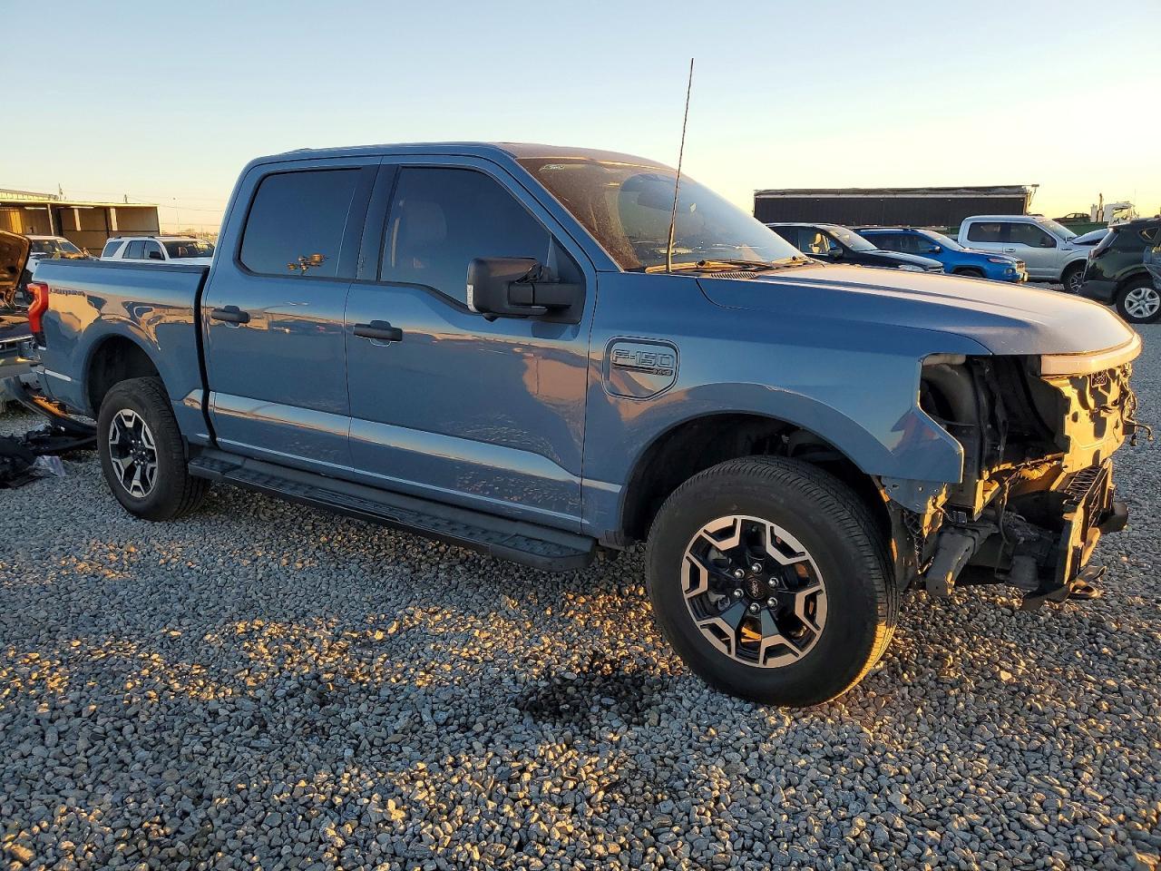 2023 Ford F150 Lightning pro