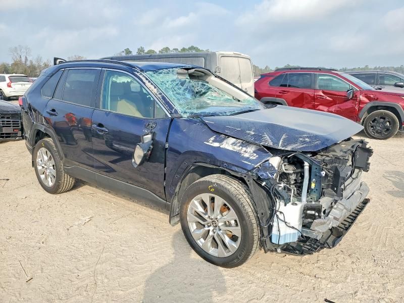 2025 Toyota Rav4 xle Premium