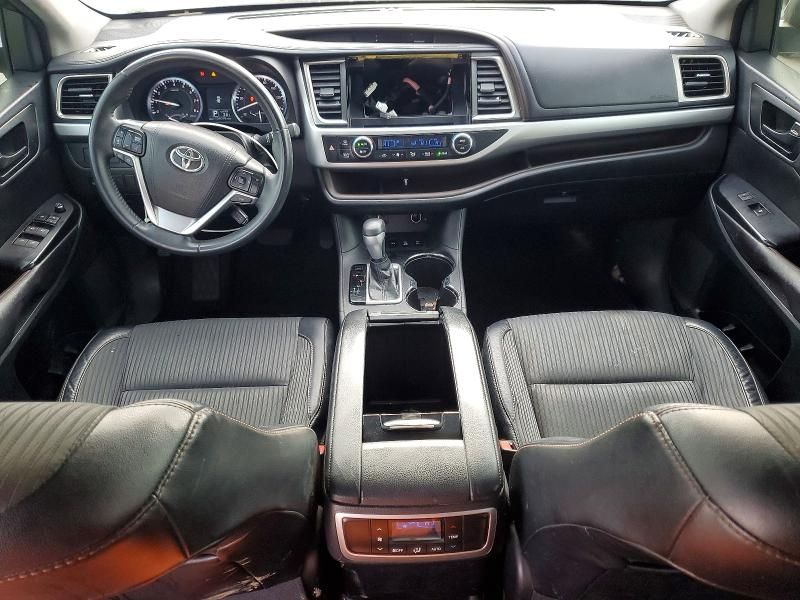 2016 Toyota Highlander le