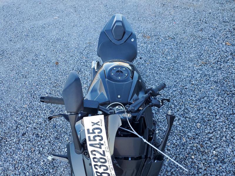 2025 Suzuki GSX800 F