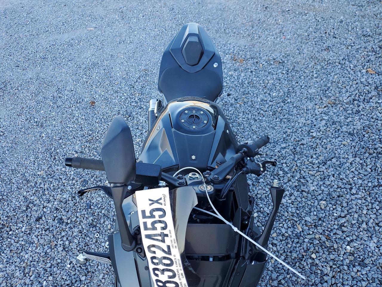 2025 Suzuki GSX800 F