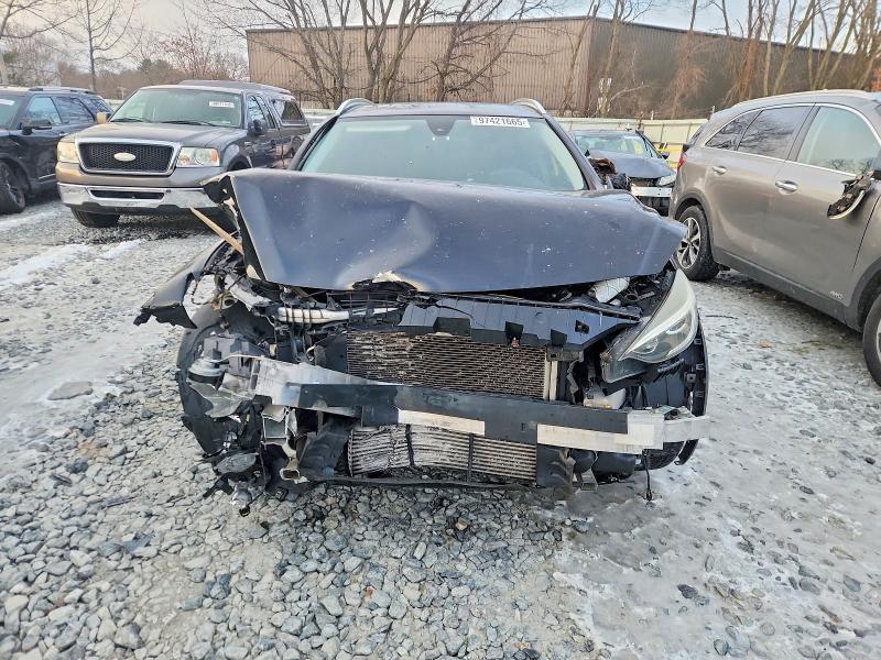 2017 Infinity Qx30 Premium