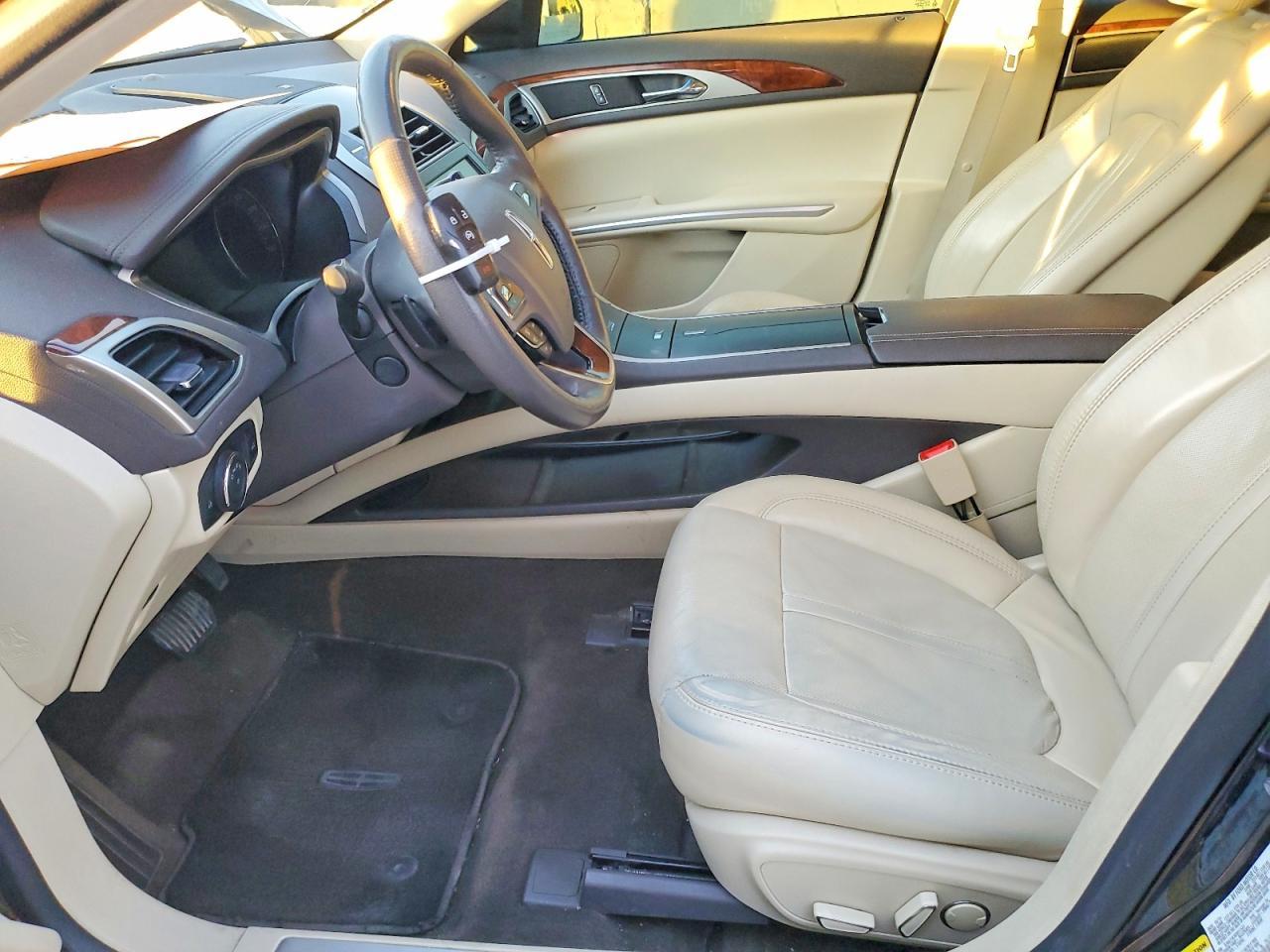 2014 Lincoln MKZ