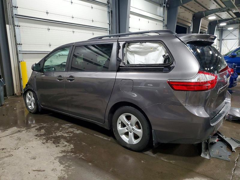 2016 Toyota Sienna le