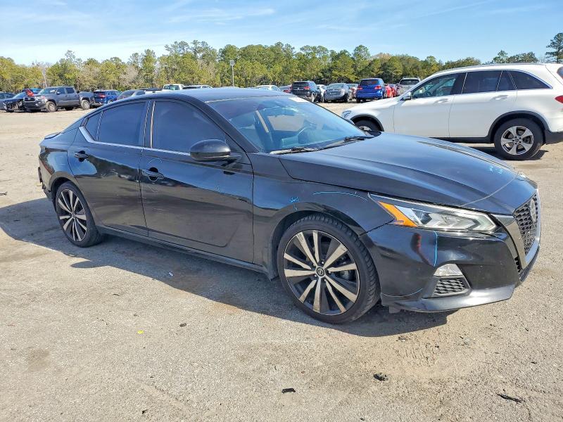 2021 Nissan Altima sr