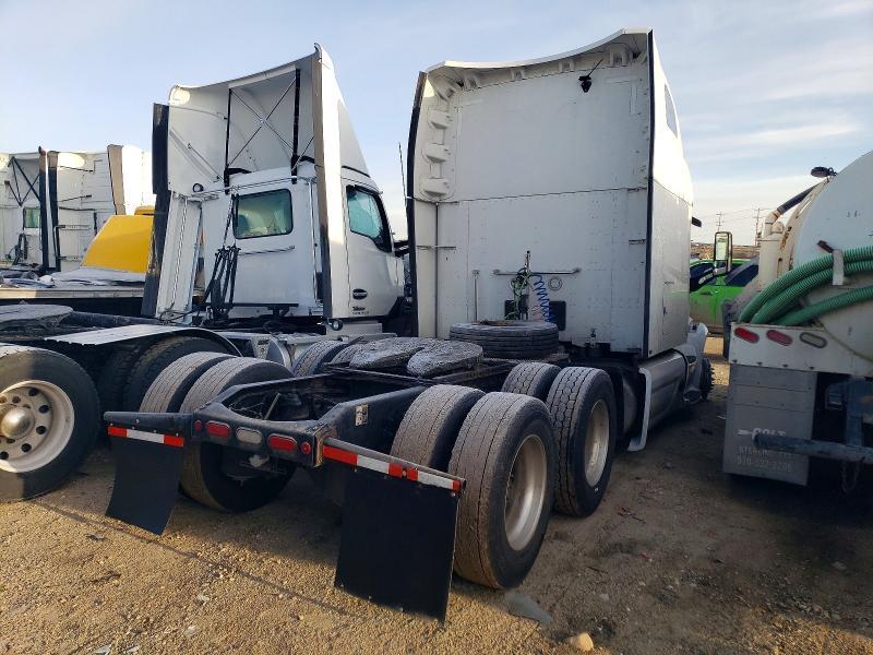 2022 Peterbilt 579 Semi Truck