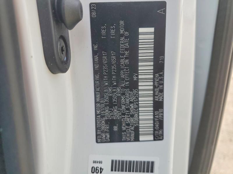 2023 Toyota Sienna le