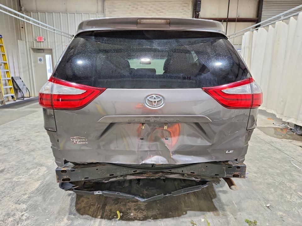 2016 Toyota Sienna le