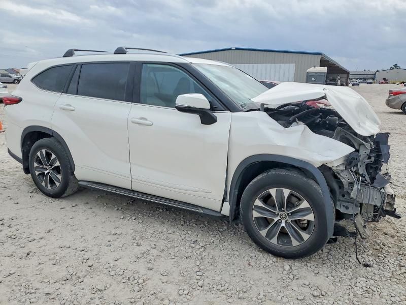 2021 Toyota Highlander xle