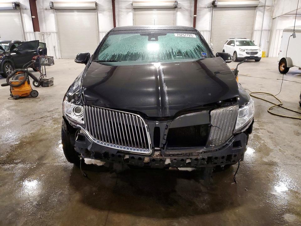 2015 Lincoln Townhouse MKT