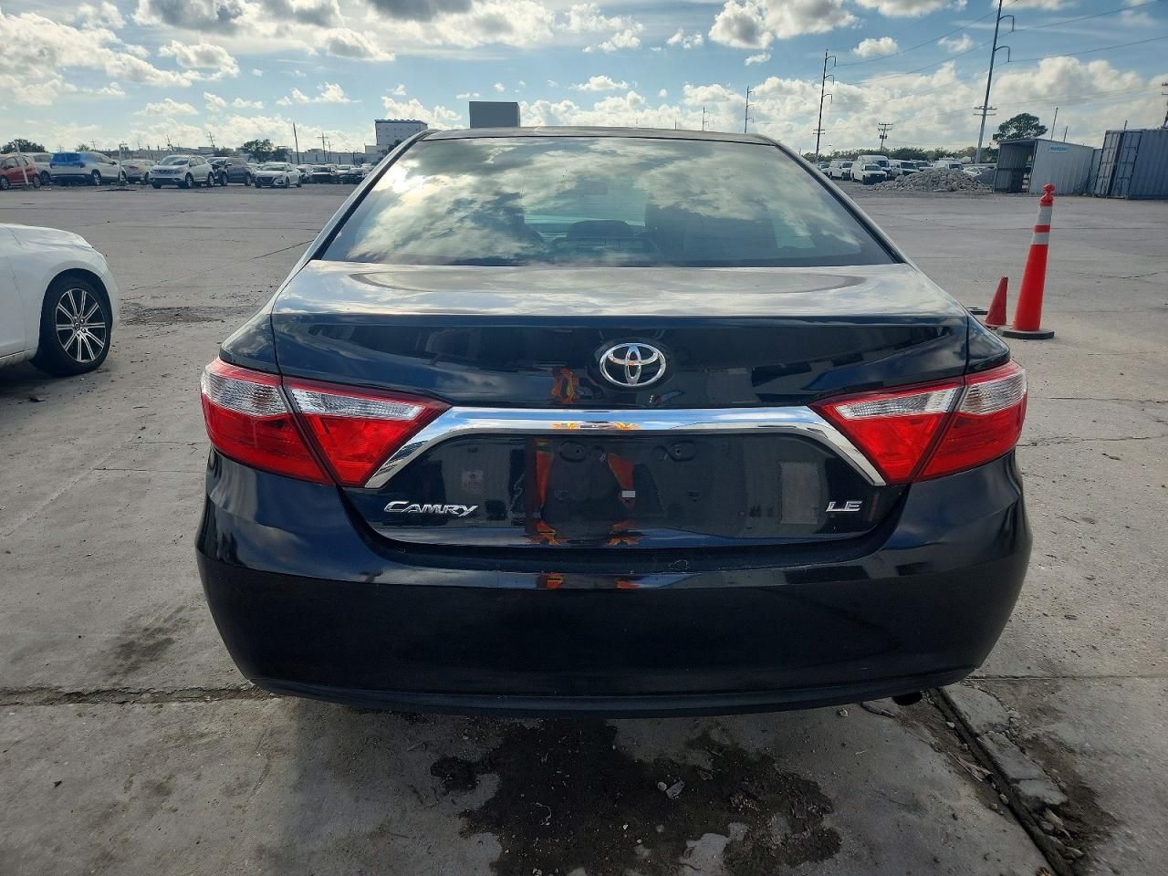 2016 Toyota Camry le