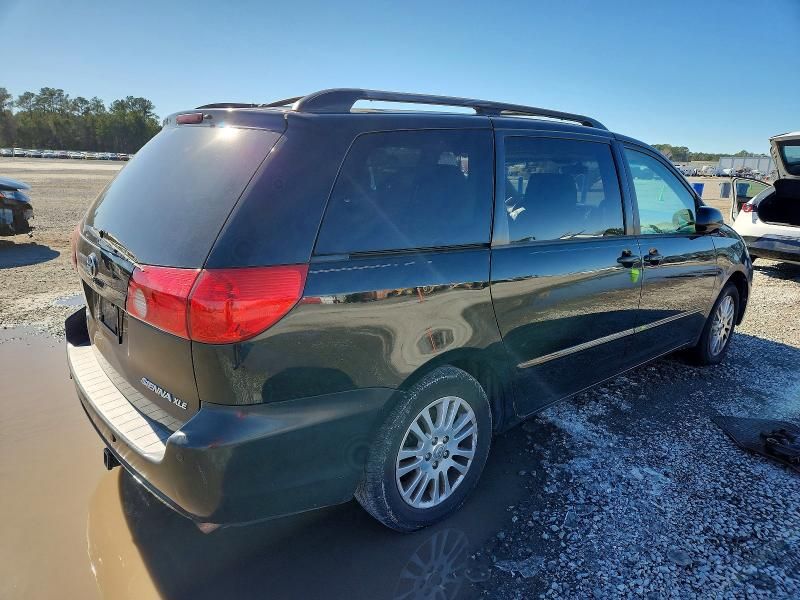 2010 Toyota Sienna xle