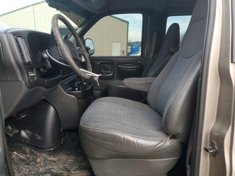 2001 GMC Savana G3500