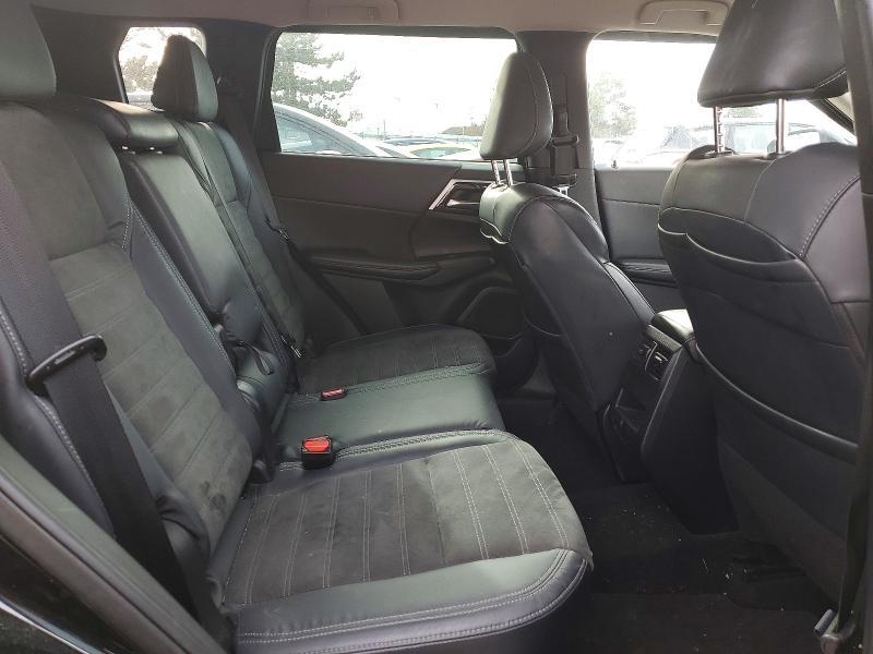 2023 Mitsubishi Outlander se