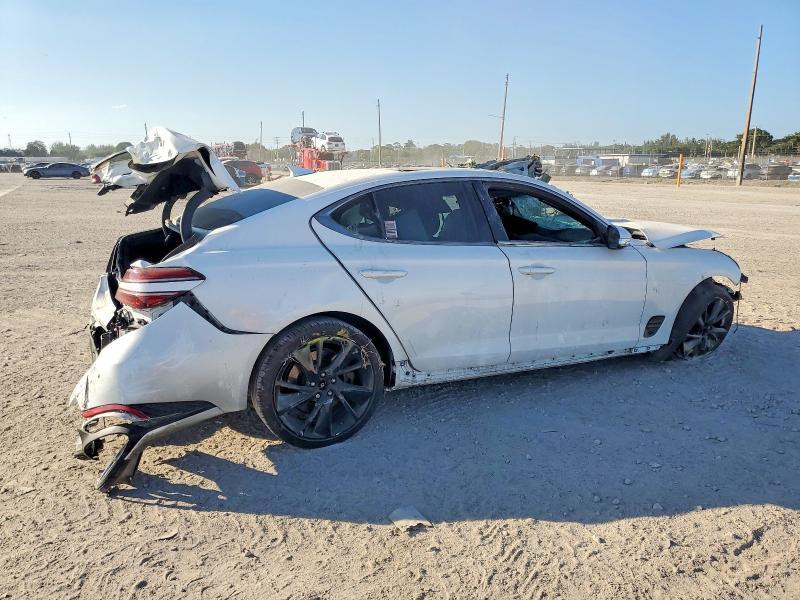 2022 Genesis G70 Base