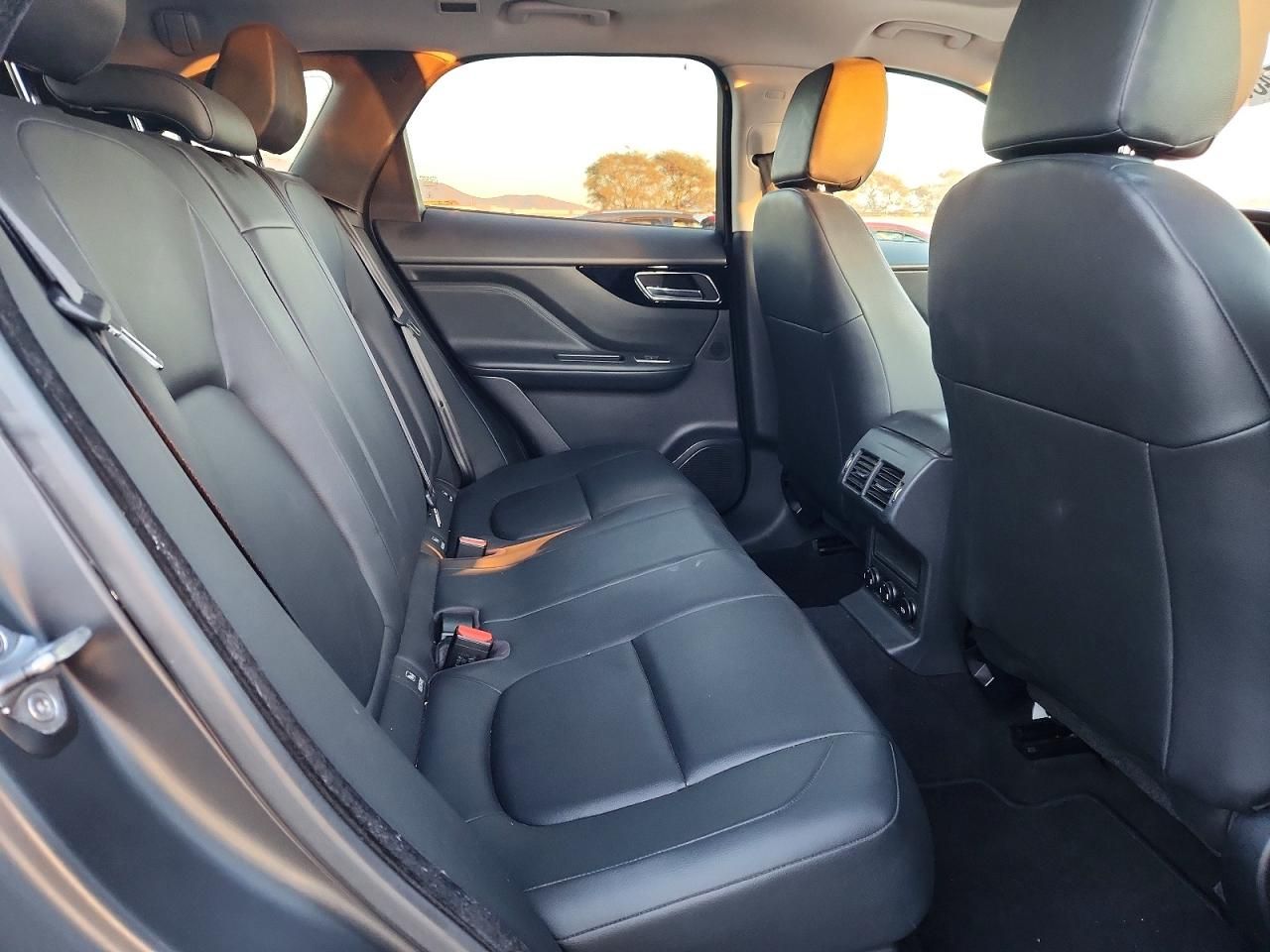 2017 Jaguar F-pace Premium