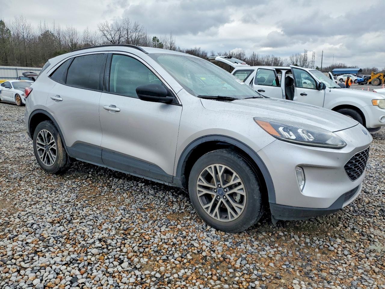 2020 Ford Escape sel