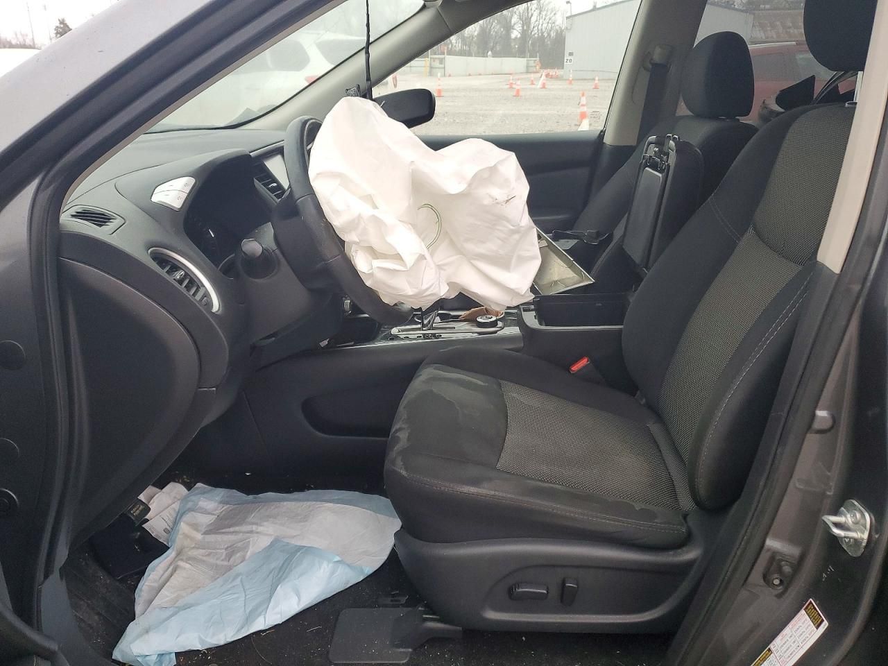 2019 Nissan Pathfinder s