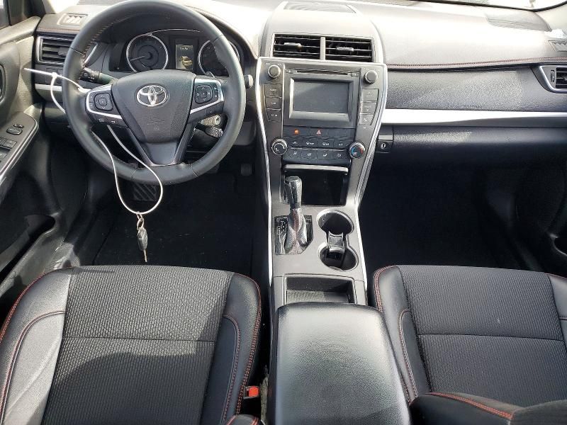 2016 Toyota Camry le