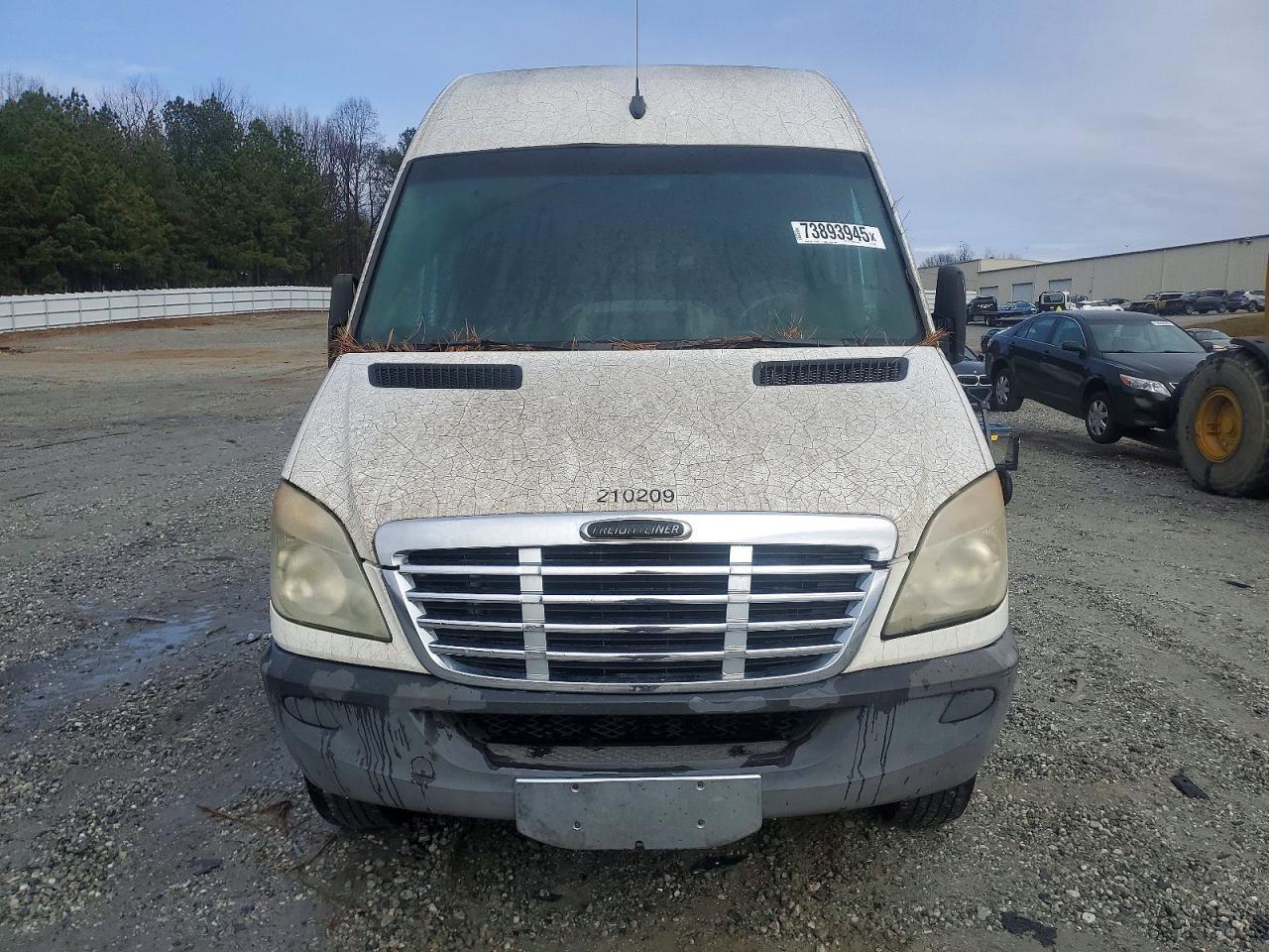 2011 Freightliner Sprinter 2500 Delivery van