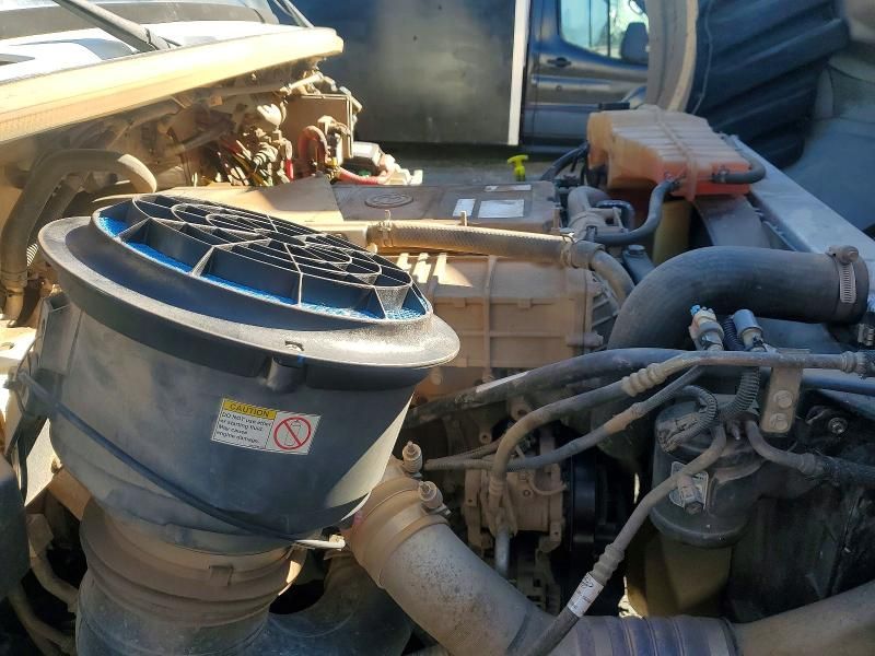 2016 Freightliner Business Class M2 Semi Truck