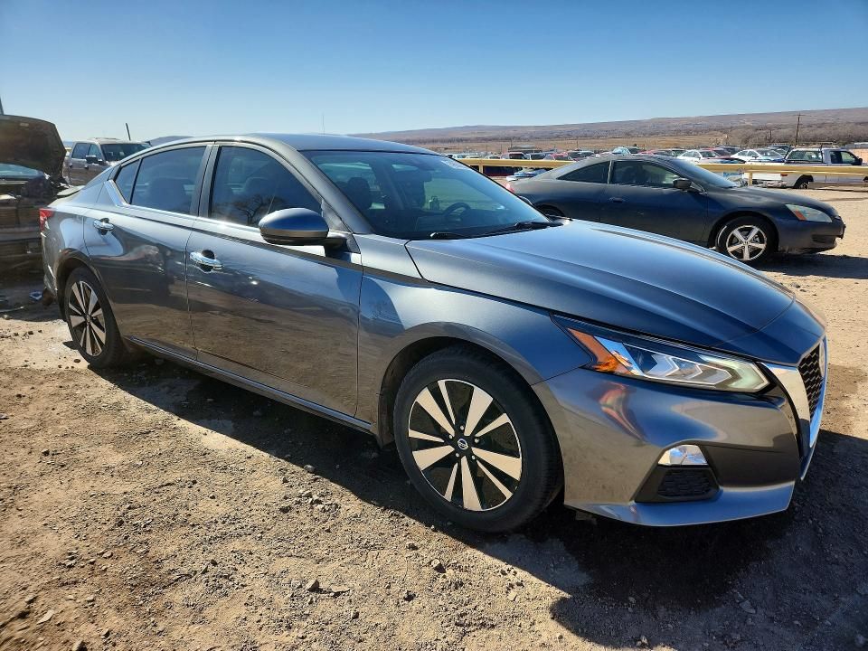 2021 Nissan Altima sv