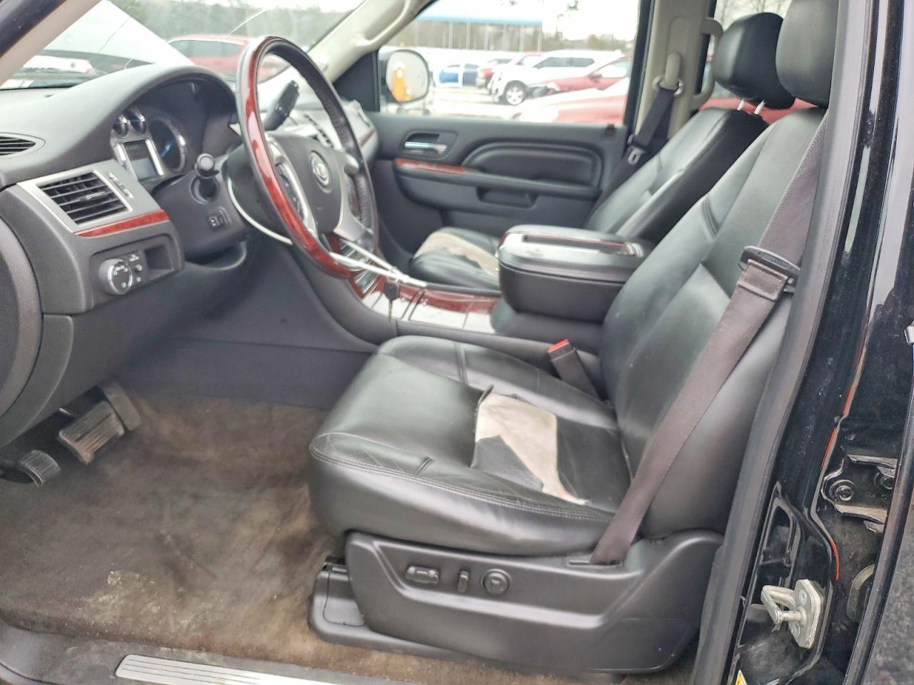 2013 Cadillac Escalade Luxury