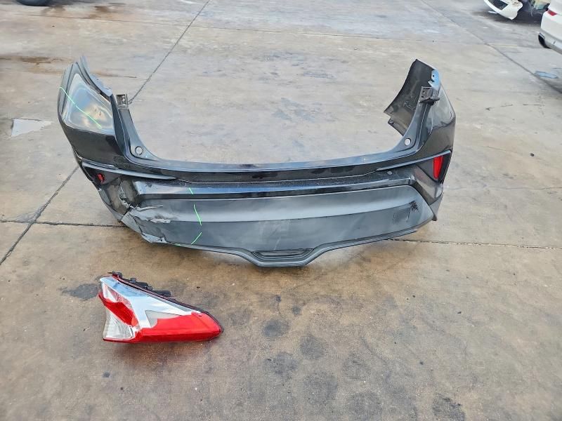 2018 Toyota C-hr xle