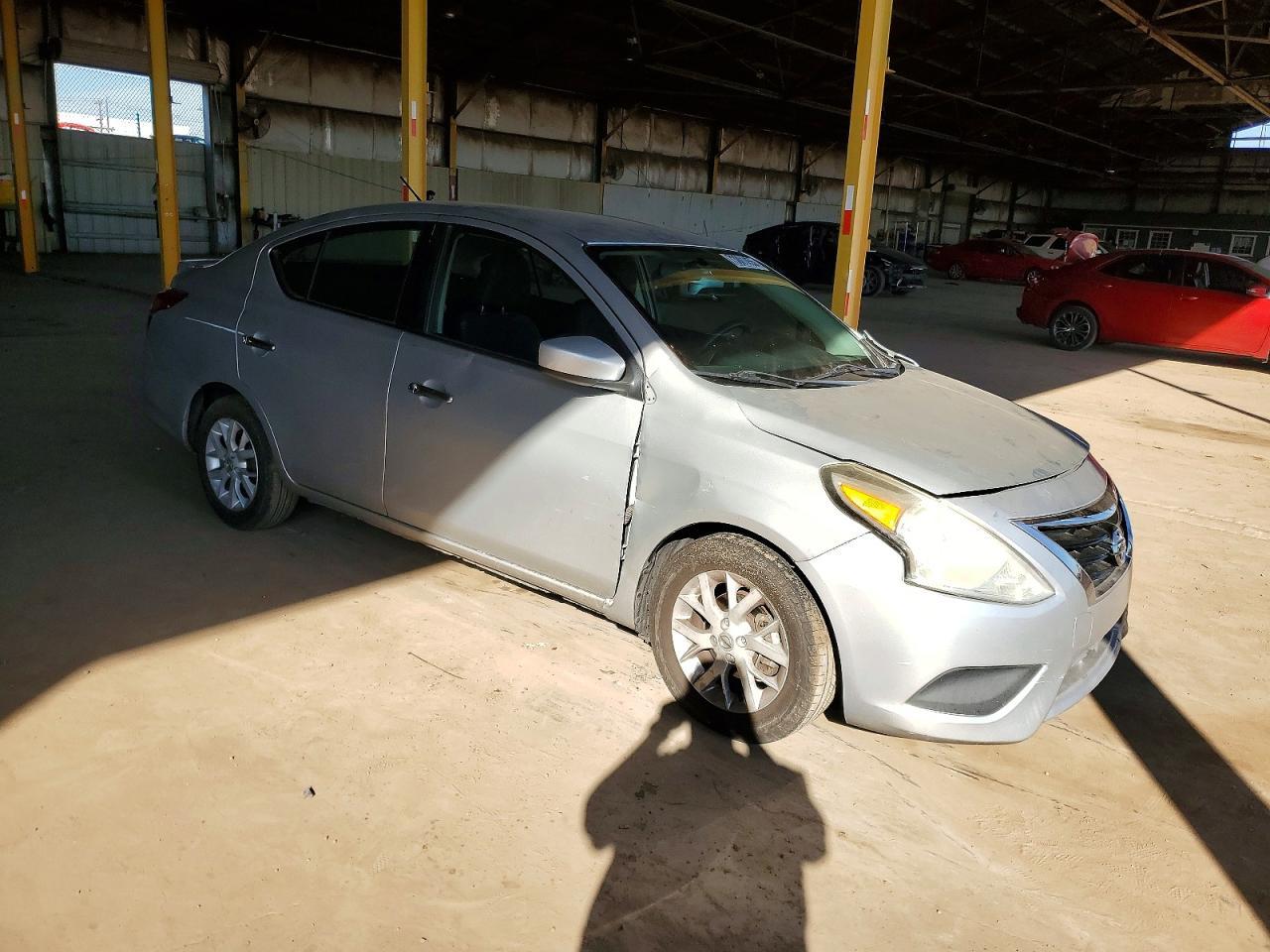 2018 Nissan Versa s
