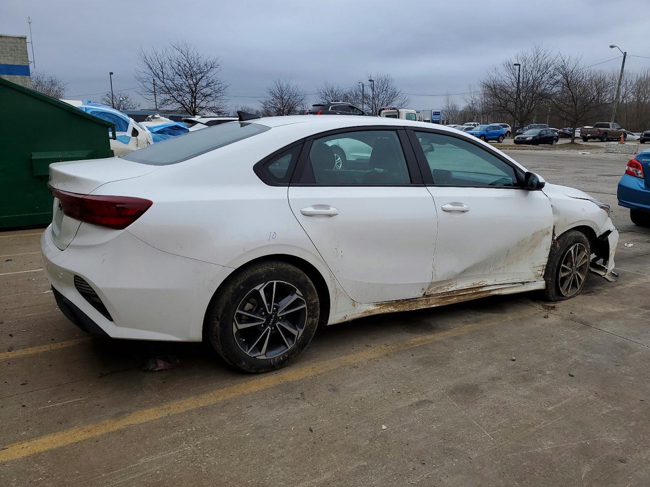 2023 KIA Forte lx