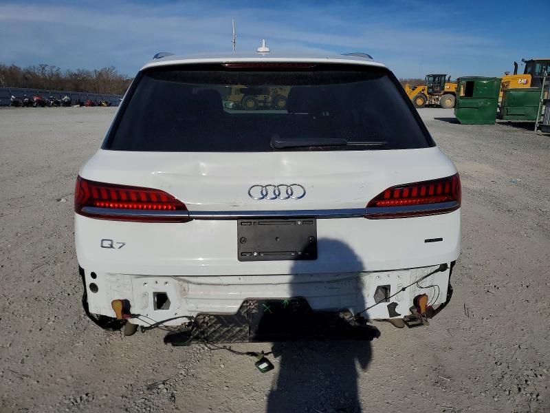 2021 Audi Q7 Premium Plus