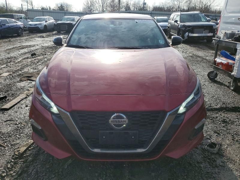 2022 Nissan Altima sr