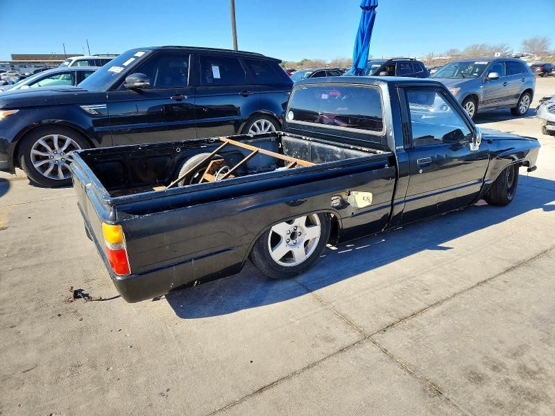 1986 Toyota Pickup Base