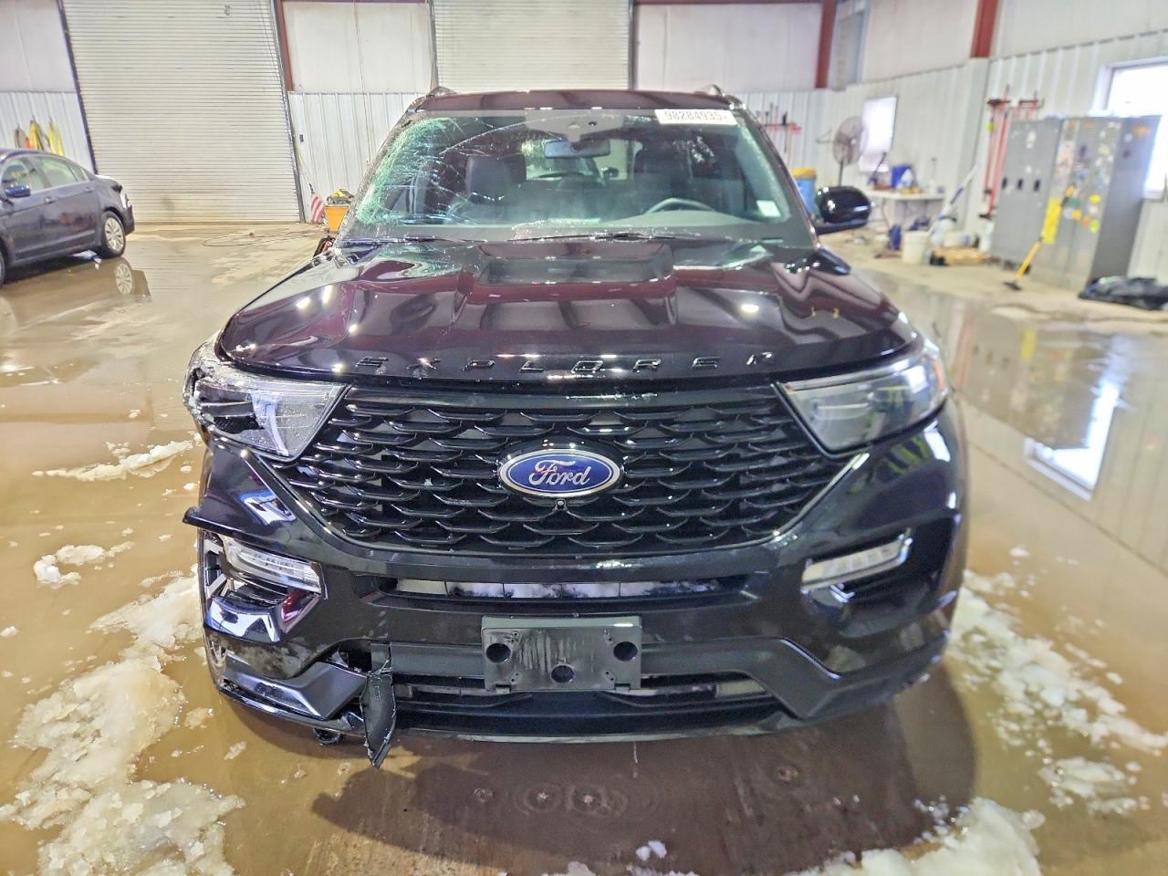 2022 Ford Explorer St-line