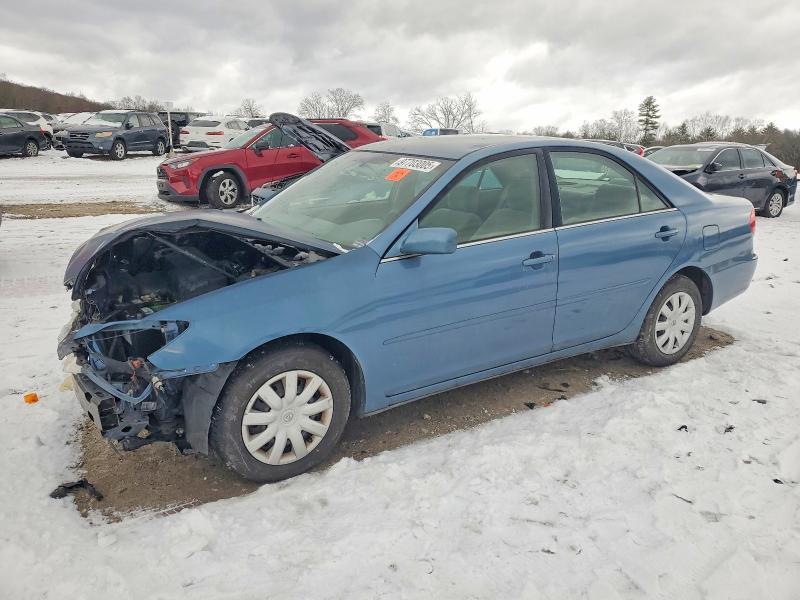 2004 Toyota Camry le