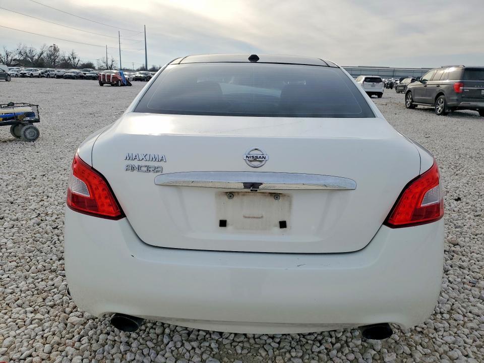 2010 Niss Maxima
