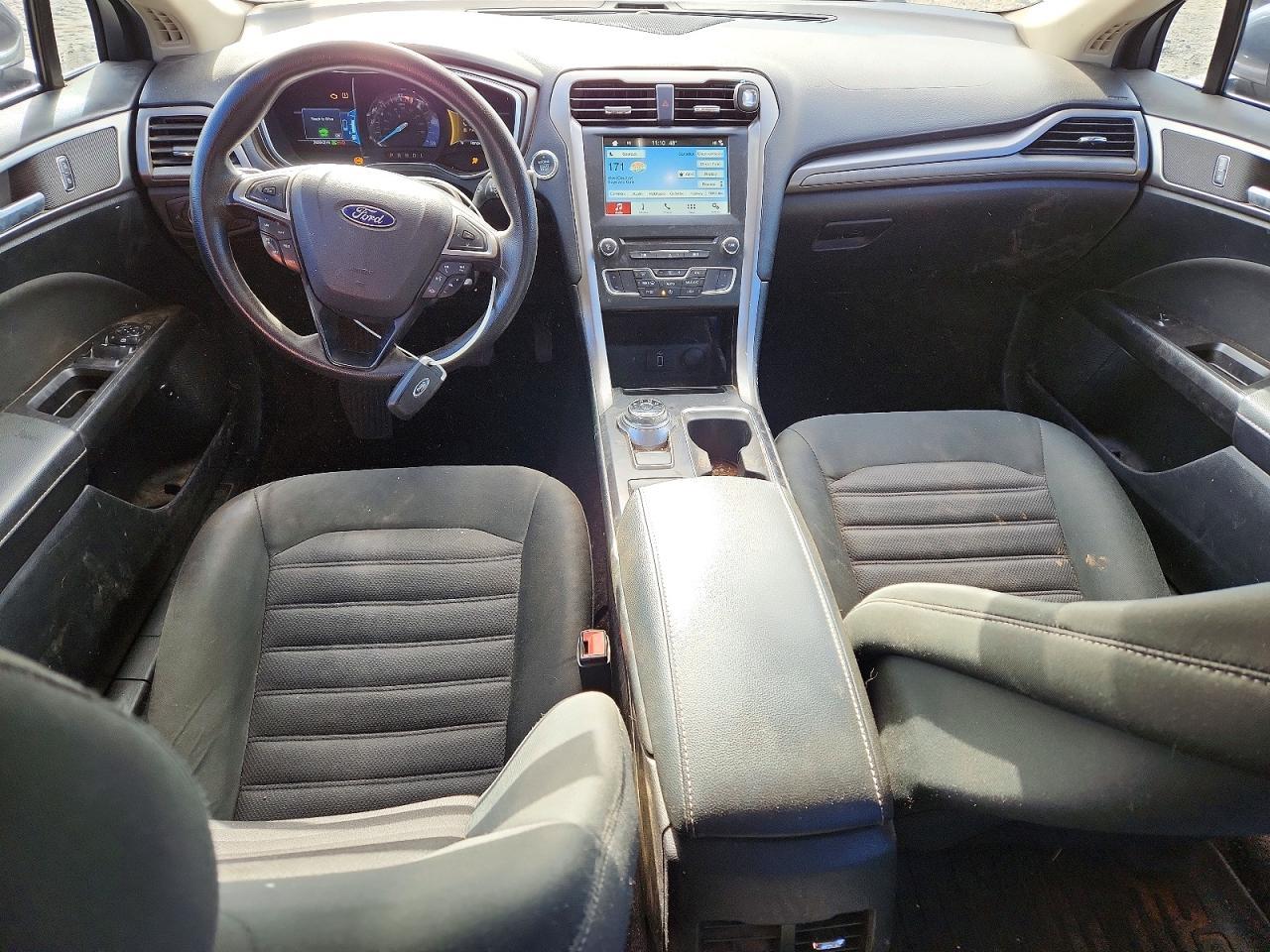 2017 Ford Fusion se Hybrid