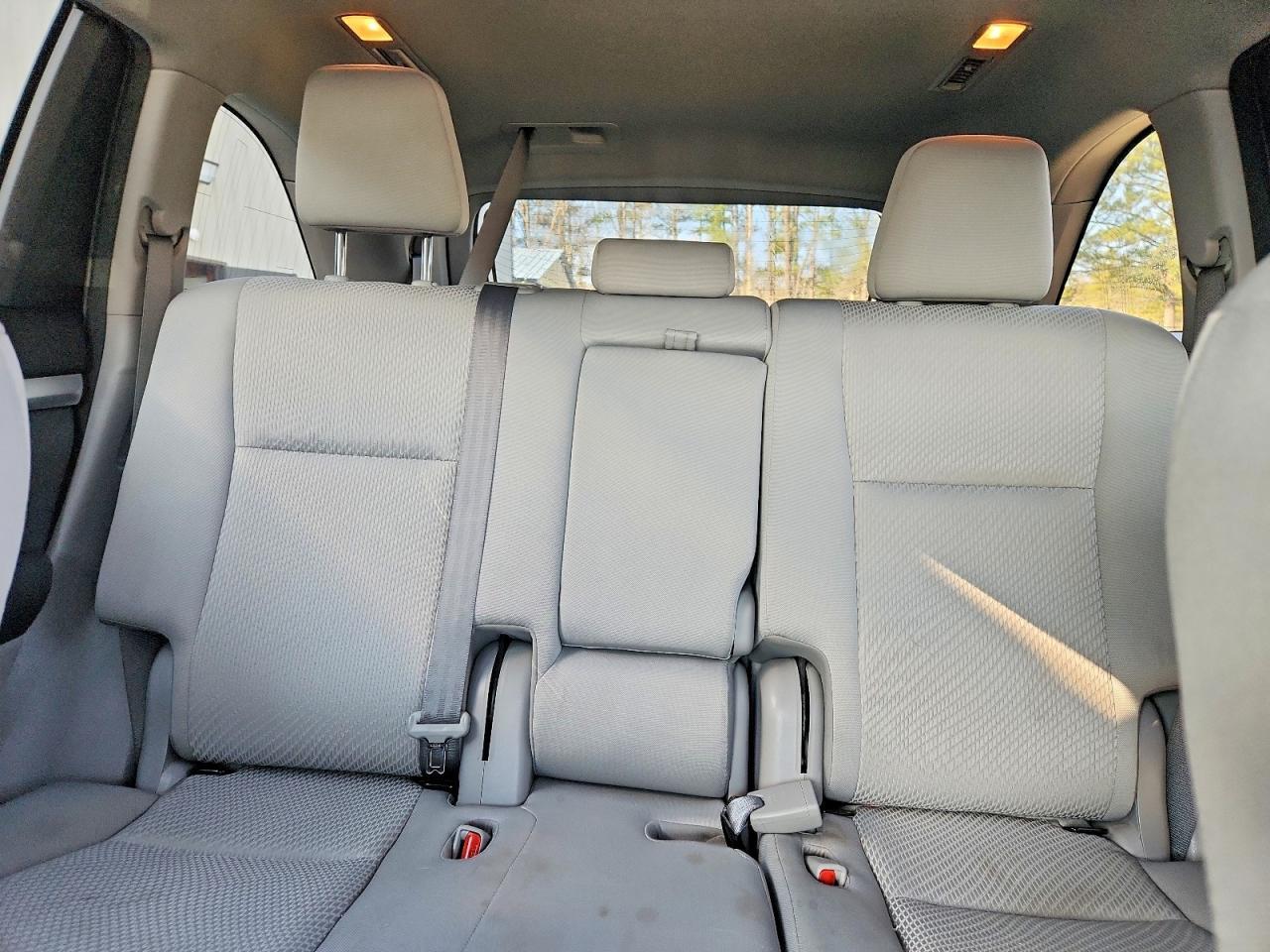 2017 Toyota Highlander le