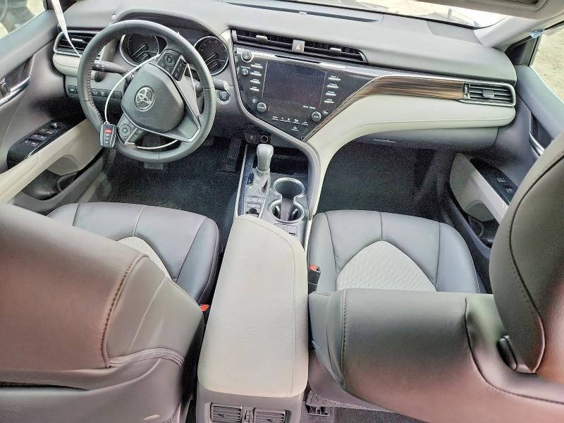 2020 Toyota Camry xle