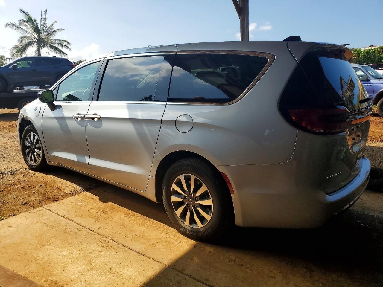 2024 Chrysler Pacifica Hybrid Select