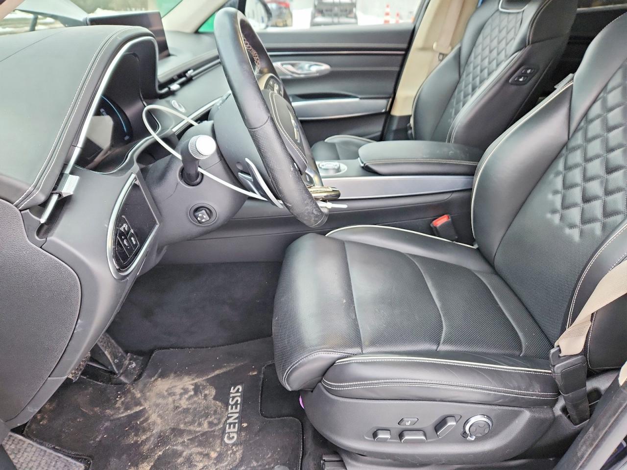 2023 Genesis Gv70 Base