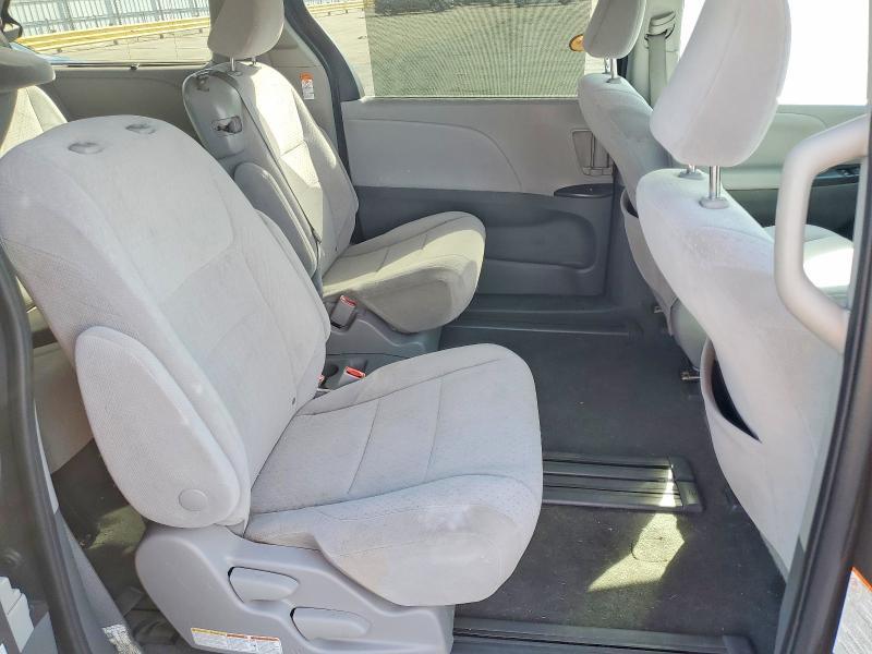 2020 Toyota Sienna le