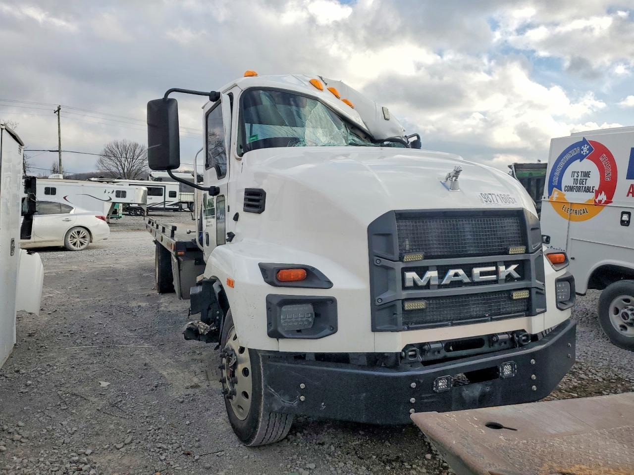 2022 Mack MD Rollback Truck