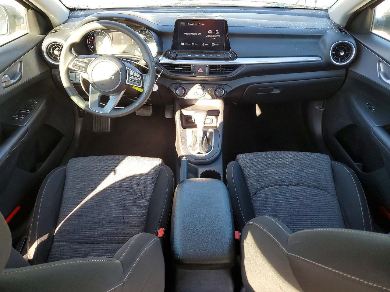 2022 KIA Forte fe