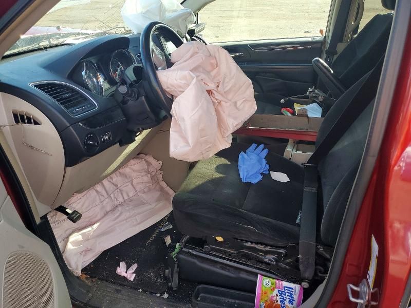 2015 Chrysler Town & Country Touring