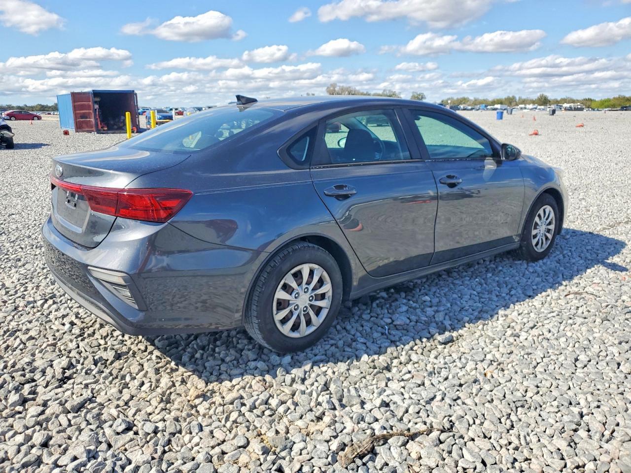 2021 KIA Forte fe