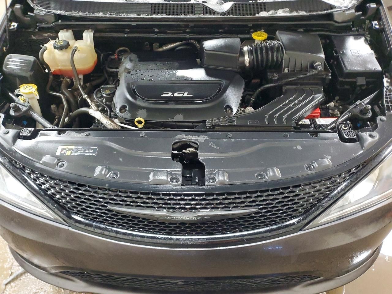 2018 Chrysler Pacifica Touring l