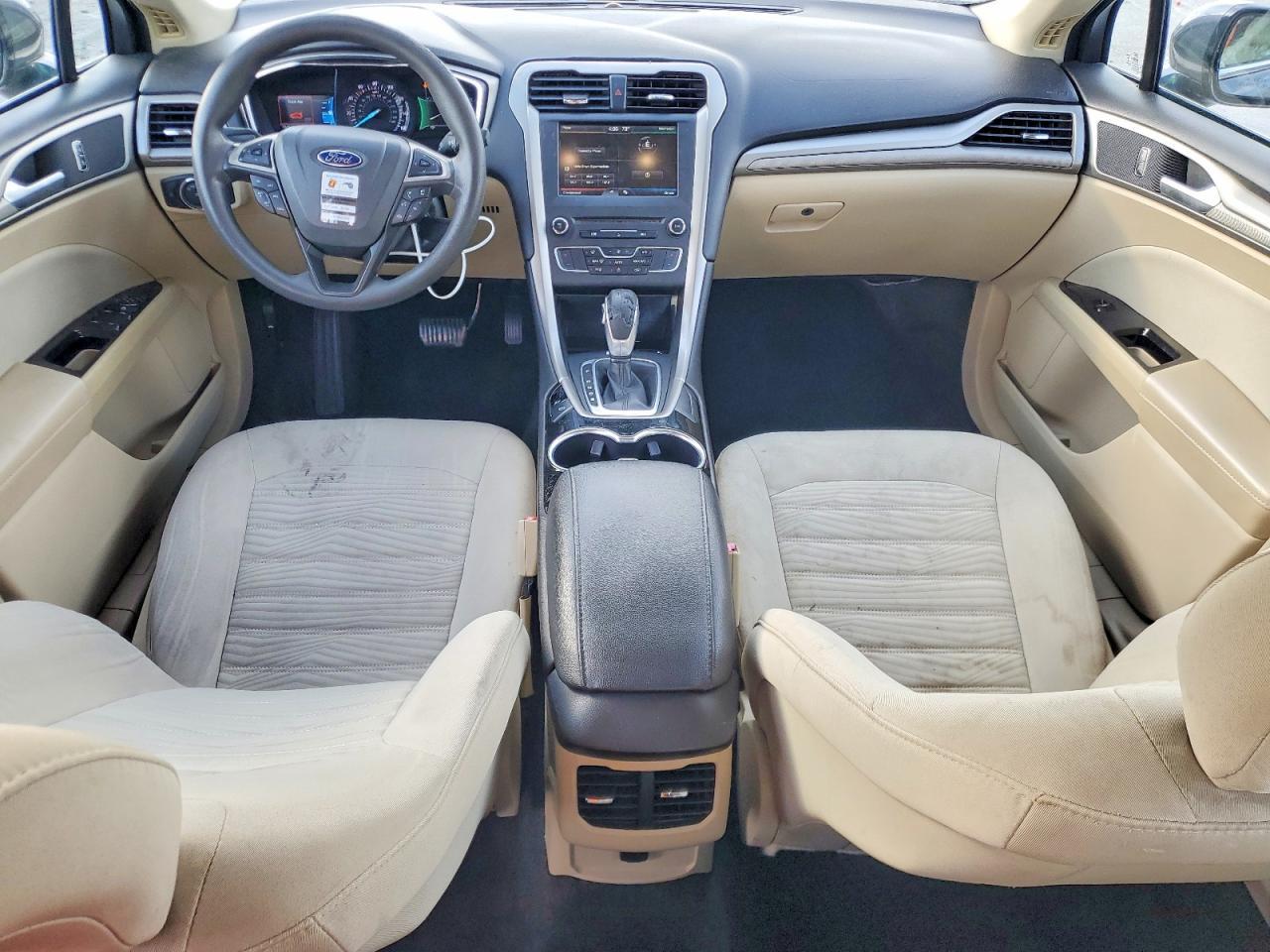 2016 Ford Fusion se