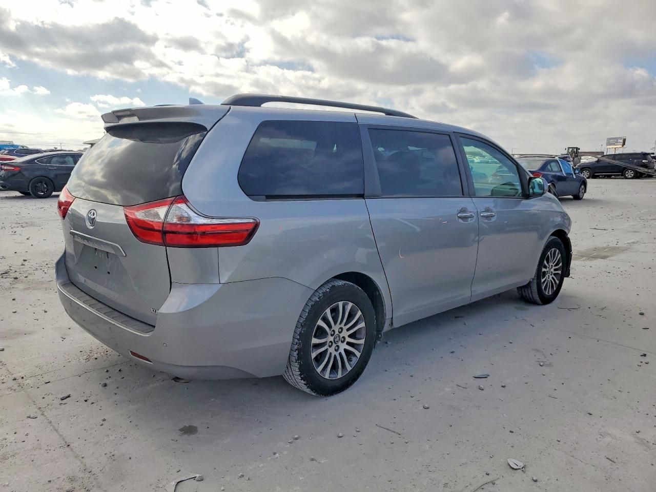 2018 Toyota Sienna xle