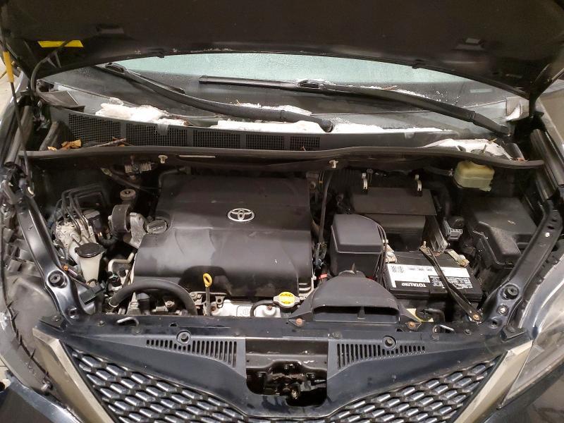 2015 Toyota Sienna Sport